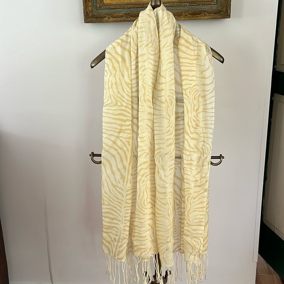 Zebra Print Lightweight Wool Scarf Shawl Cream Camel Tan - Picture 5 of 7